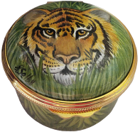 Tigers (PSS/TE) Inside Lid: Tiger Eyes. 1.62" diameter. Limited Edition of 25. Freehand painted by Sandra Selby.