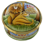 The Zoo (AK-Z)  2.4" diameter. Freehand painted by Sandra Selby. Limited Edition of 15.